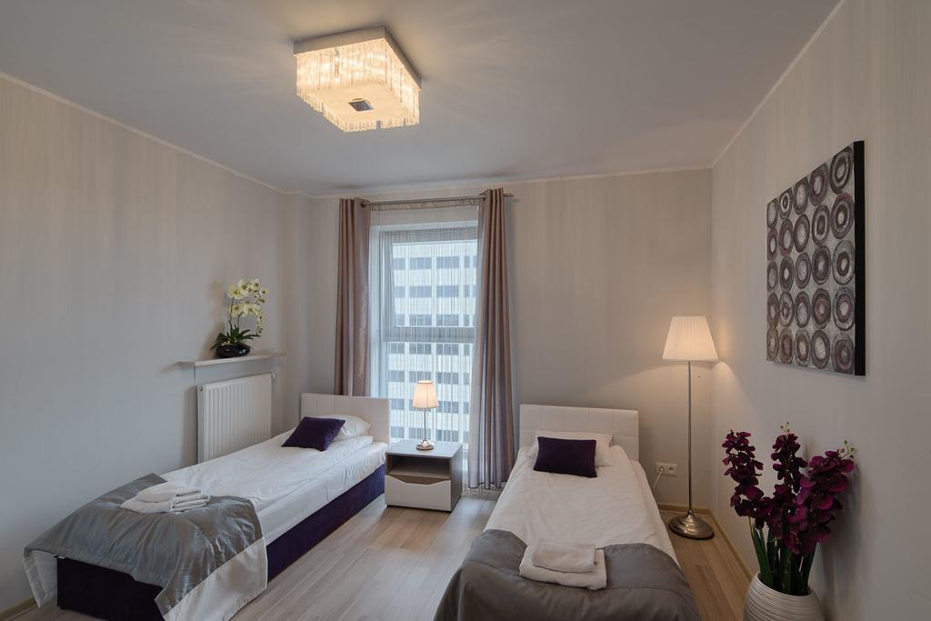 City Aparthotel Wola Warsaw Room photo